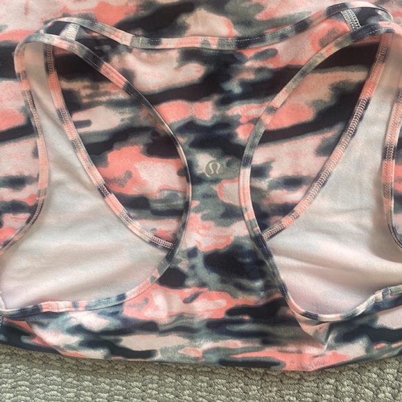 Lululemon Cool Racerback tank size 8 - Picture 2 of 3